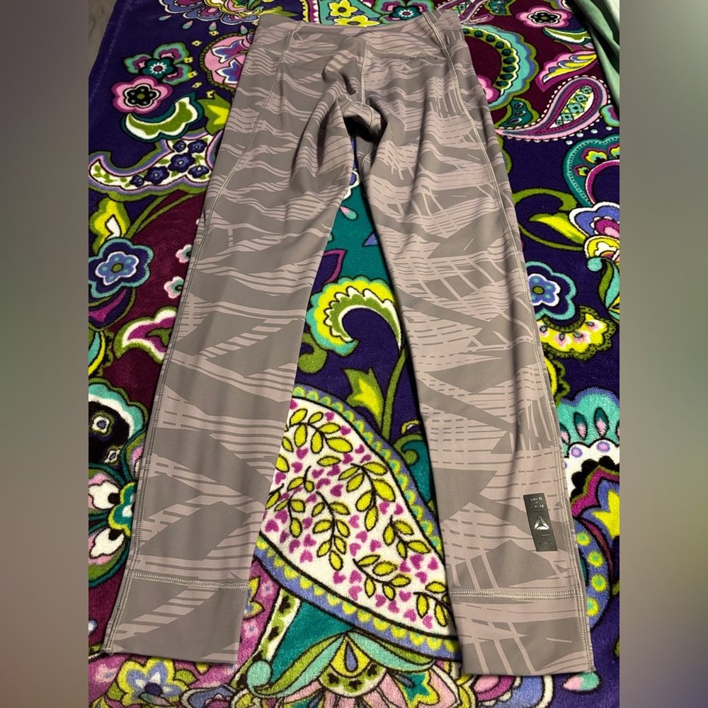 Les Mills Reebok Patterned Leggings size small